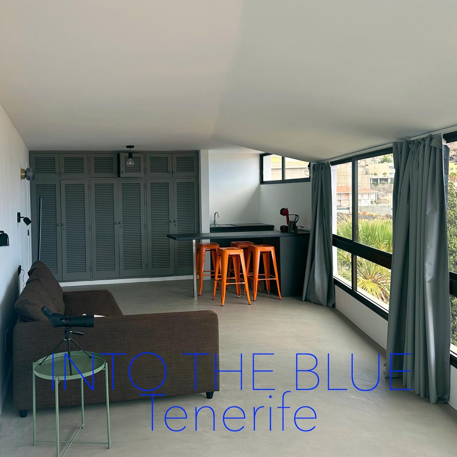 Into The Blue *
